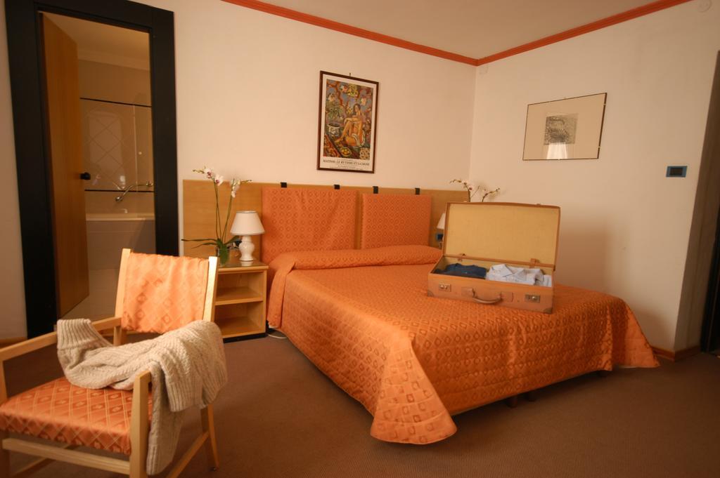 Hotel Des Geneys Bardonecchia Zewnętrze zdjęcie